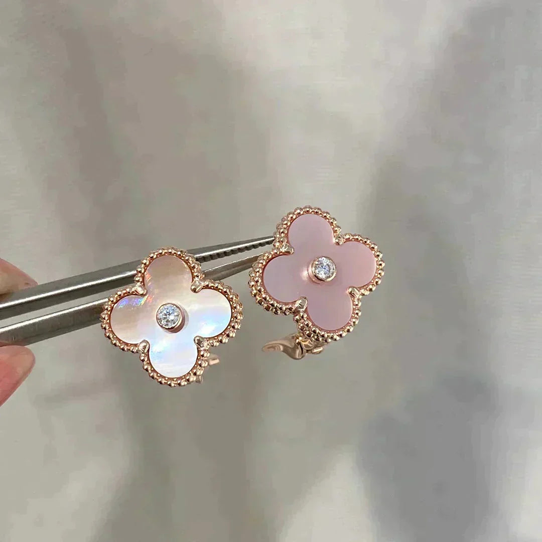 ミロ クローバー ミディアム 1 モチーフ ピンクMOP ダイヤモンド イヤリング