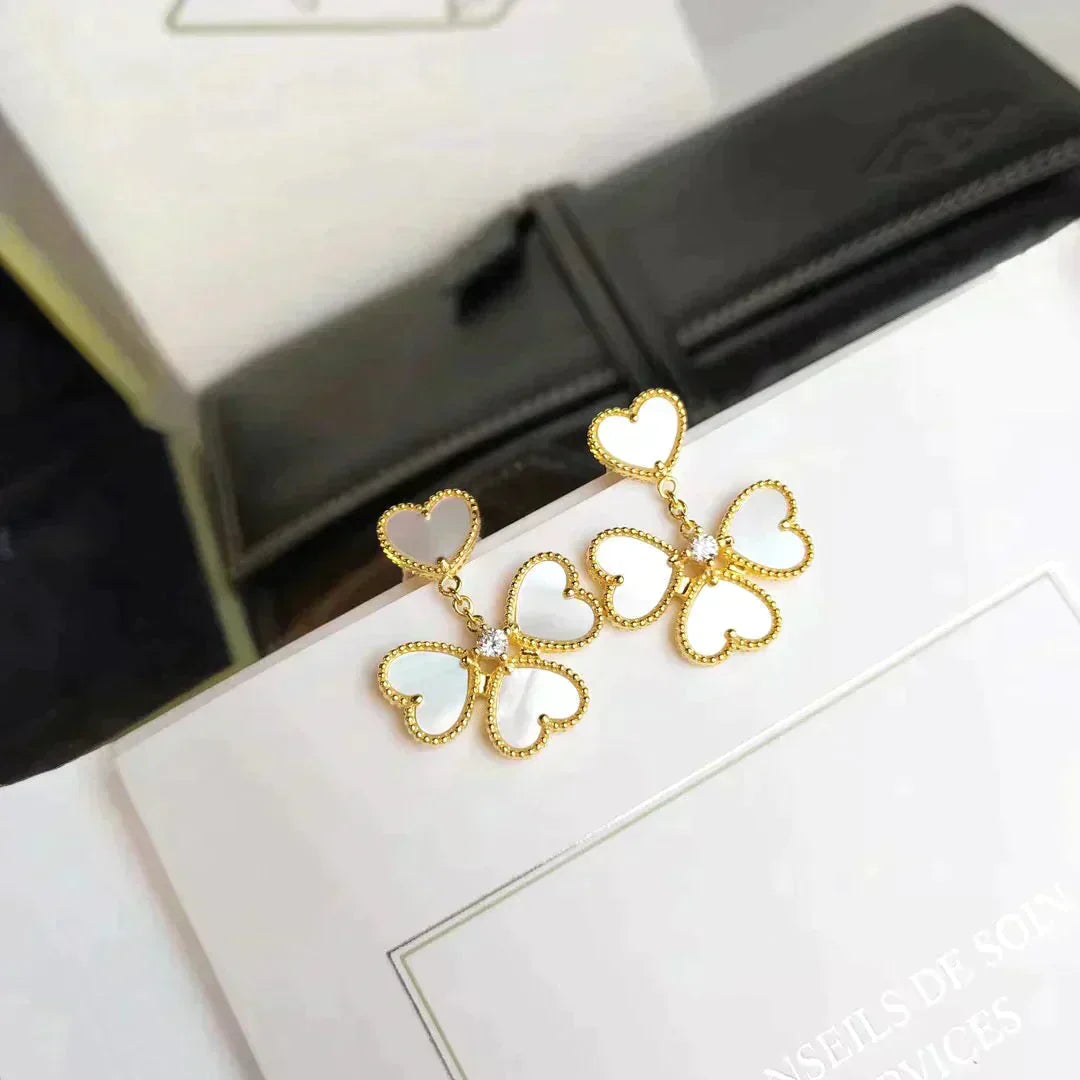 Miro CLOVER SWEET WHITE MOP イヤリング