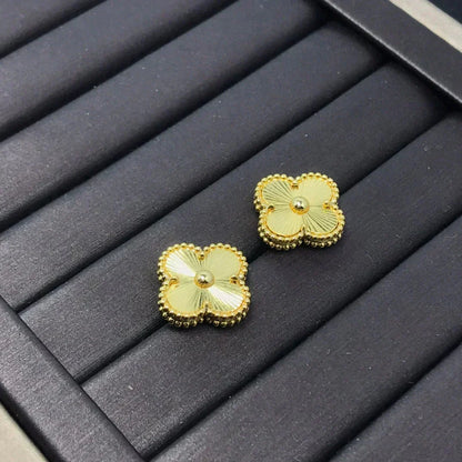 Miro クローバーミニ 9.5MM レーザーピアス
