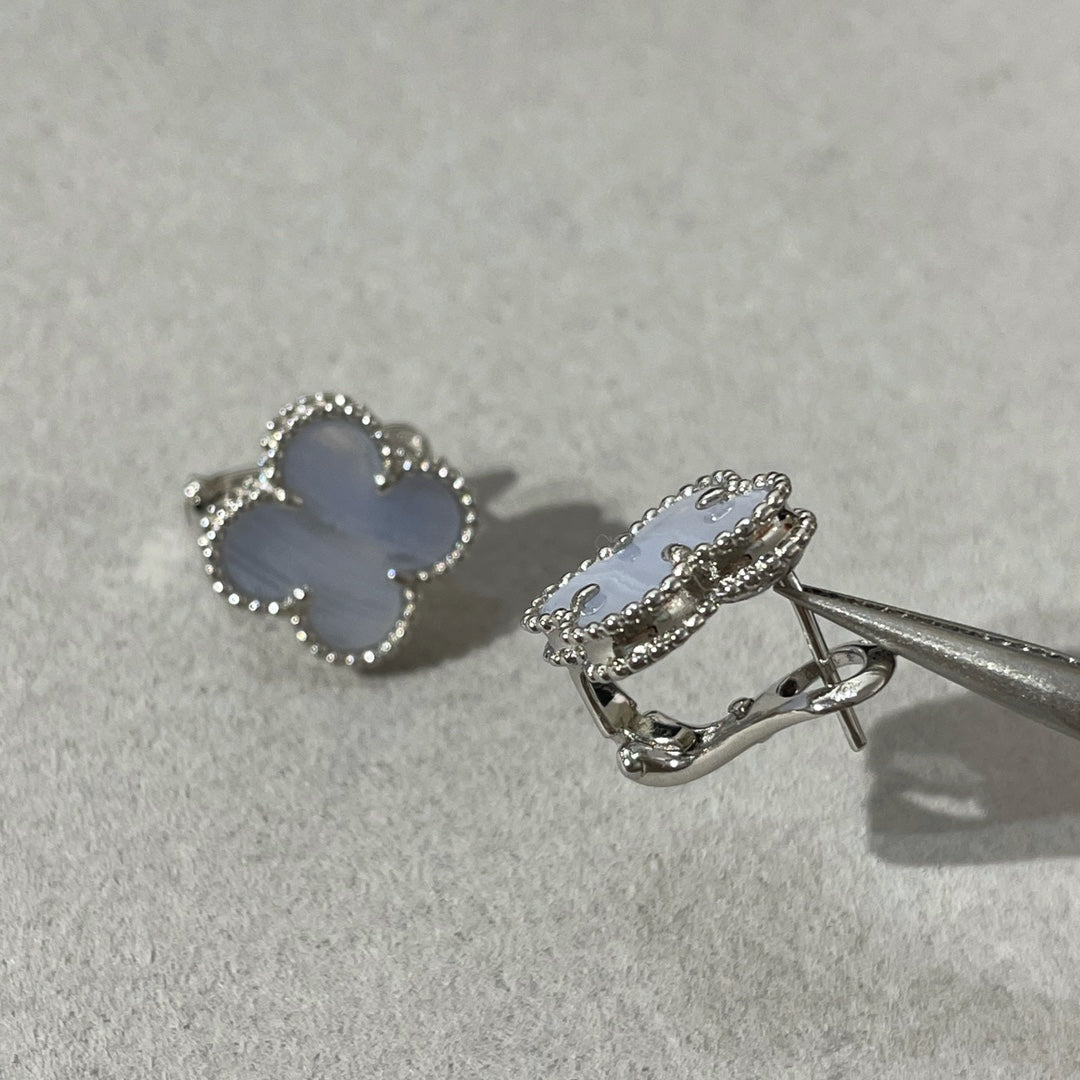 Miro クローバー カルセドニー シルバー スタッドピアス
