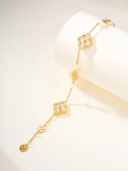 [Miro]B.C.L ENAMELED Three-Flower Bracelet£¨Trumpet)