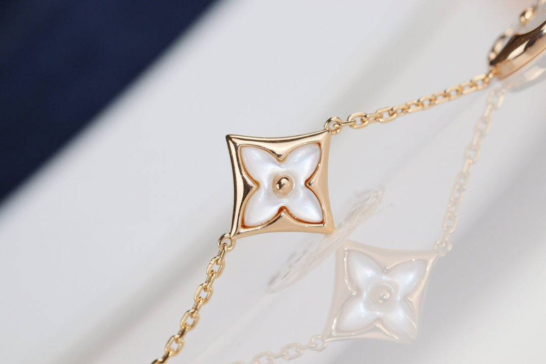 Miro LEAF CLOVER BRACELET