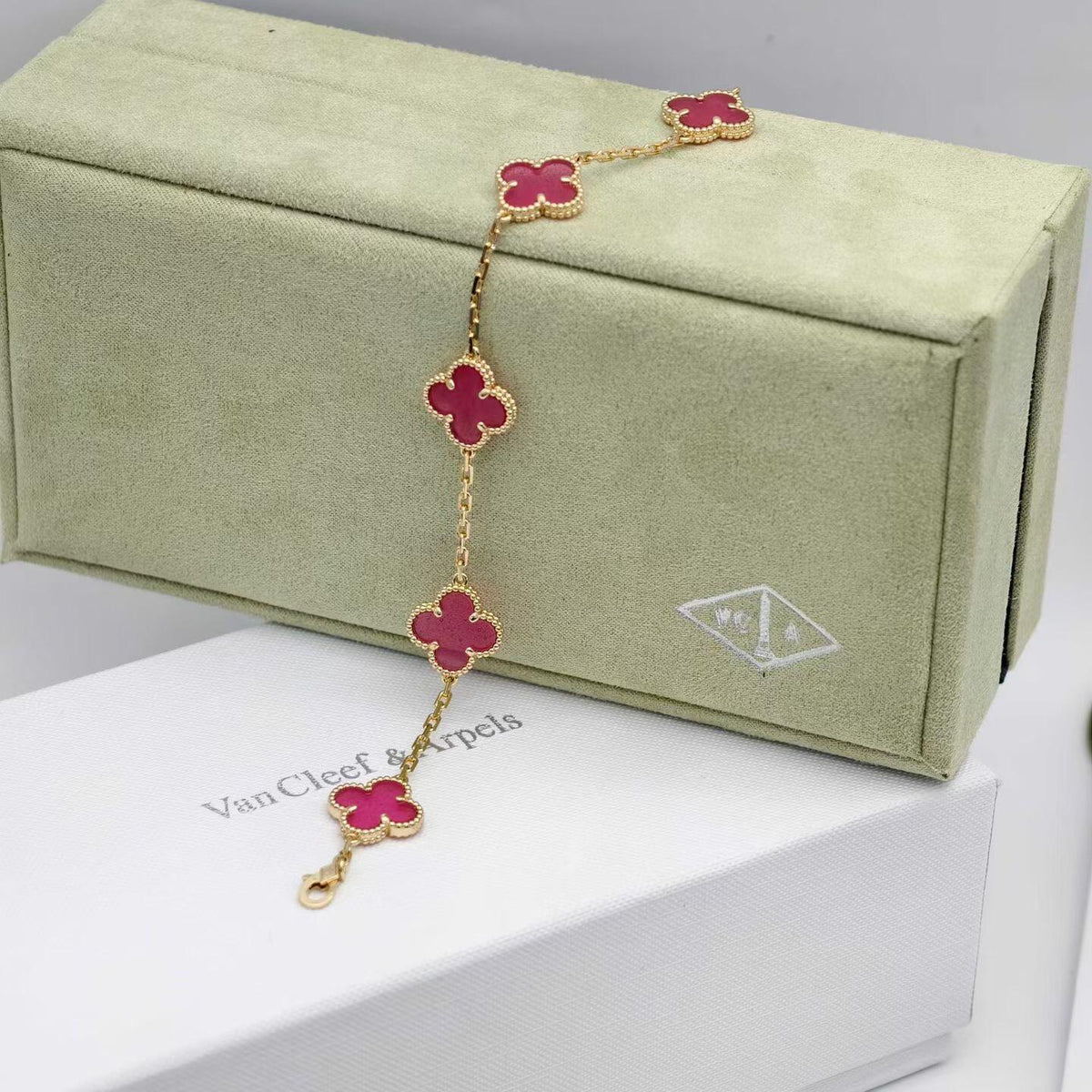 [Miro]NEW CLOVER 5 MOTIFS PINK ENAMEL BRACELET